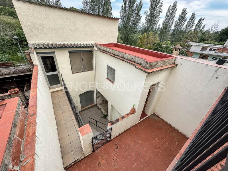 Foto 70a64250-1627-49d2-8511-93fcae0dcaea. Haus mit heizung parking in Sant Sadurní d´Anoia