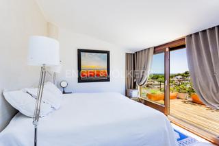 Casa en Montmar. Espectacular casa con vistas al mar y loft independiente