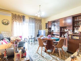 Maison à Olesa de Montserrat. Oportunidad para 2 familias de vivir en el centro de olesa.