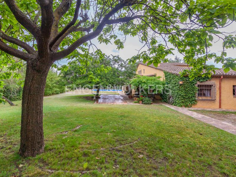 Foto 0b742b23-d9d8-43fb-8a74-52424fb52246. Casa con riscaldamento parcheggio piscina in Vilanova del Vallès