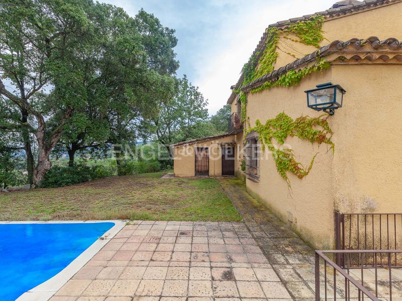 Foto 21e0d2f7-420f-455c-9c96-e33af8459a9a. Casa con riscaldamento parcheggio piscina in Vilanova del Vallès