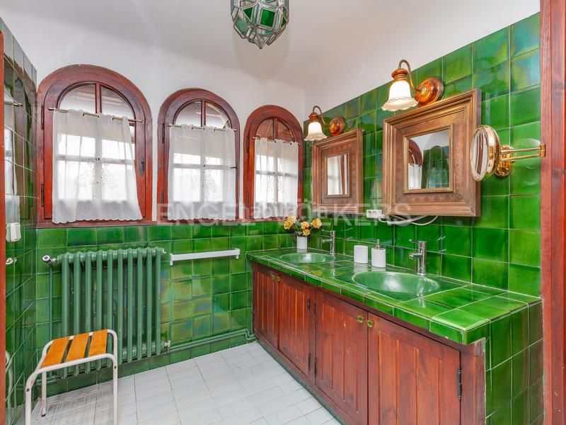 Foto 2961b182-52a9-4171-a6dd-becad2b7e1d6. Casa con riscaldamento parcheggio piscina in Vilanova del Vallès