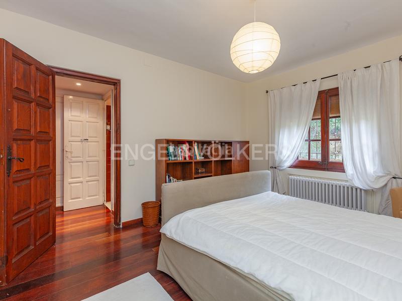 Foto 31d41b26-9275-496c-9032-852146d026d2. Casa con riscaldamento parcheggio piscina in Vilanova del Vallès