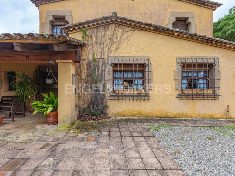 Foto 3f541b81-cd3a-44e9-9e40-34499dc0a0d0. Casa con riscaldamento parcheggio piscina in Vilanova del Vallès