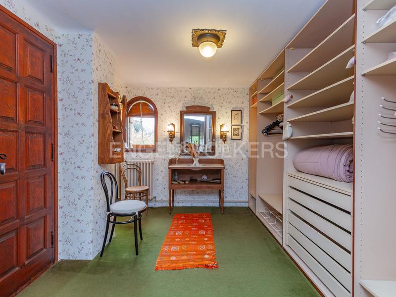 Foto 42776e87-b45f-40b7-9716-c96c35a1de69. Casa con riscaldamento parcheggio piscina in Vilanova del Vallès