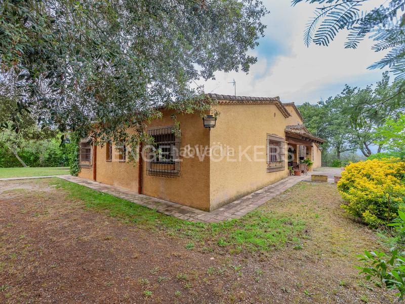 Foto 480a4919-9012-4463-9eda-1da19bcf8a42. Casa con riscaldamento parcheggio piscina in Vilanova del Vallès