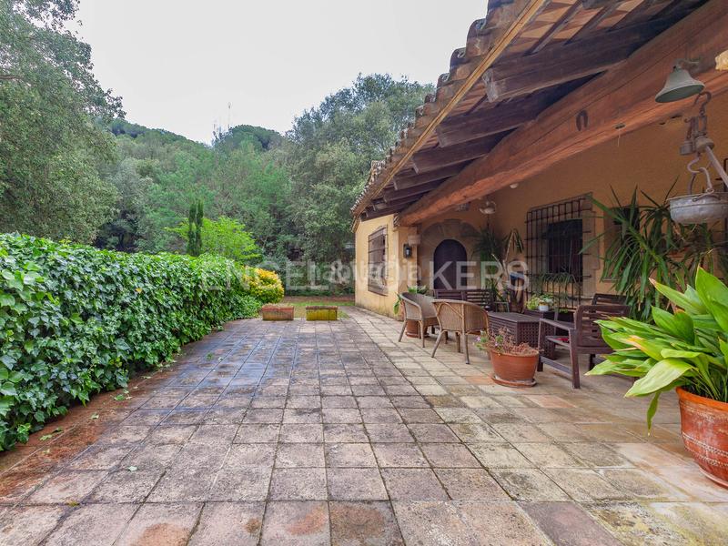 Foto 52fcaedf-5342-41b9-937f-53679d06ee2b. Casa con riscaldamento parcheggio piscina in Vilanova del Vallès