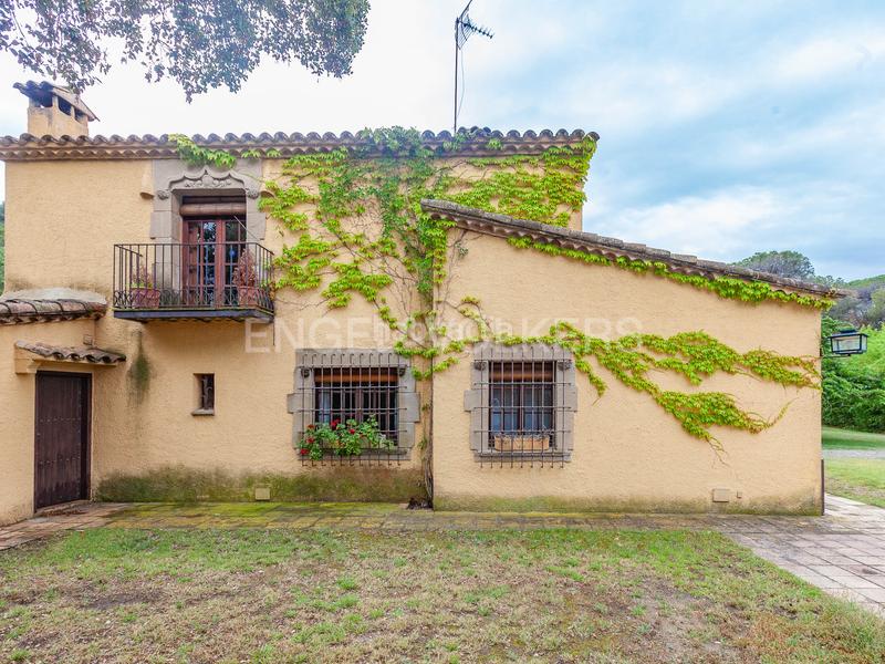 Foto 683df73a-7bb6-4978-b22d-ccf6f54c067e. Casa con riscaldamento parcheggio piscina in Vilanova del Vallès