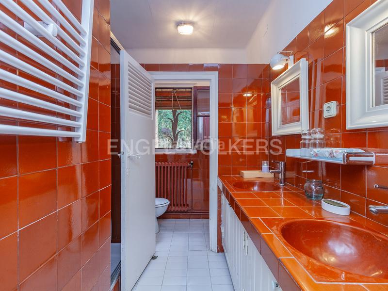 Foto 758aa58d-f52e-4c2b-96fe-9b1b1a3cb4be. Casa con riscaldamento parcheggio piscina in Vilanova del Vallès