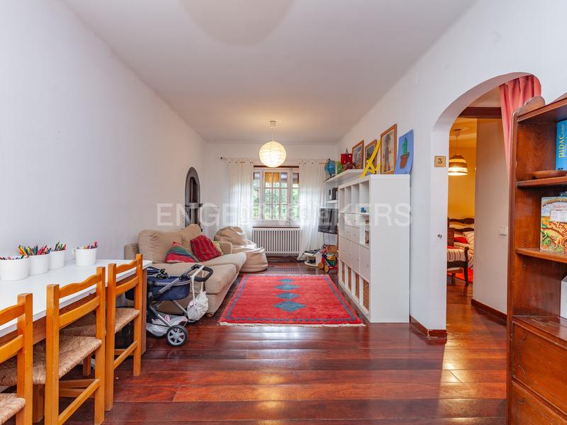 Foto 9ca7b3b8-058e-428e-8b92-3f81aca1eab1. Casa con riscaldamento parcheggio piscina in Vilanova del Vallès