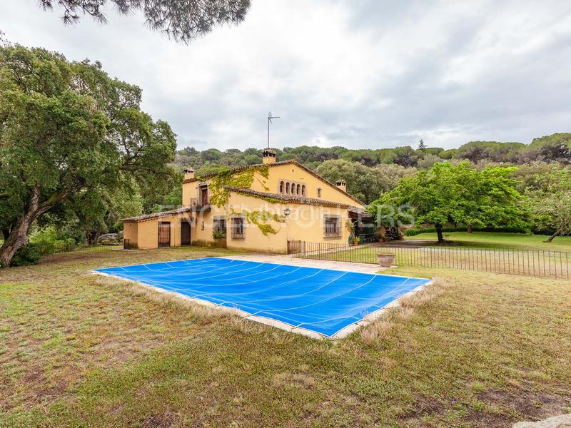 Foto a773387a-7b68-4ffe-a8bf-fa5444e70c60. Casa con riscaldamento parcheggio piscina in Vilanova del Vallès