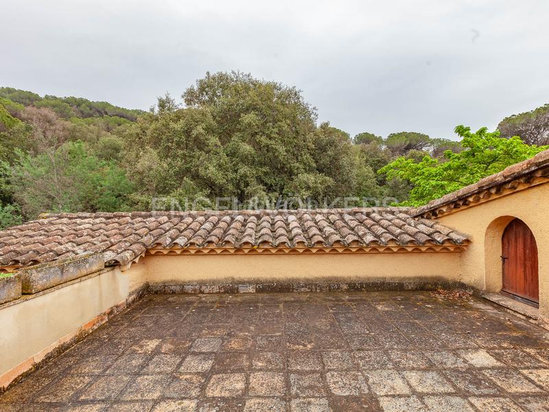 Foto b2068fb5-3ea5-4d76-85c8-35b2ba0875d2. Casa con riscaldamento parcheggio piscina in Vilanova del Vallès