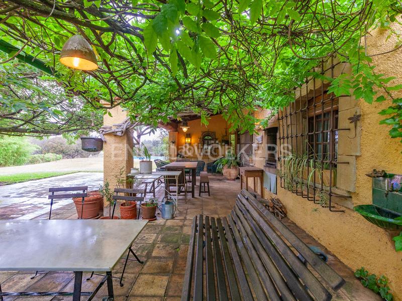 Foto b3ce2539-93c6-4de9-81c2-1dac63b0a2cd. Casa con riscaldamento parcheggio piscina in Vilanova del Vallès