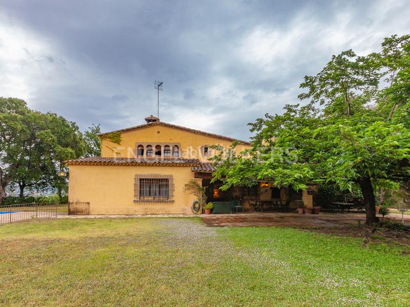 Foto b8ae4505-a2e0-4c91-8321-4c624451ac02. Casa con riscaldamento parcheggio piscina in Vilanova del Vallès