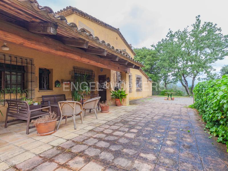 Foto bf6962a0-34ad-433f-9ac1-4cfb4ab672cf. Casa con riscaldamento parcheggio piscina in Vilanova del Vallès