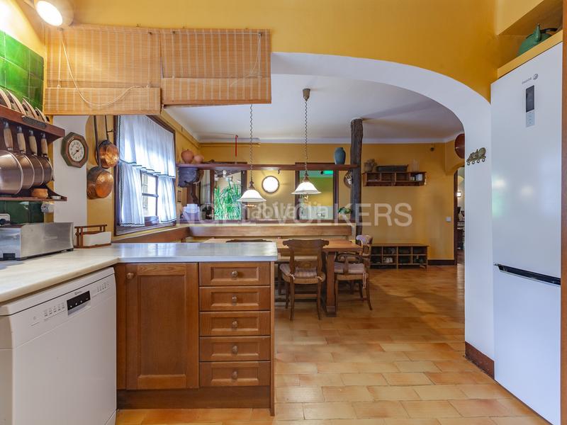 Foto ccbeccd9-92b9-4638-b03d-25aacb0e1f2d. Casa con riscaldamento parcheggio piscina in Vilanova del Vallès