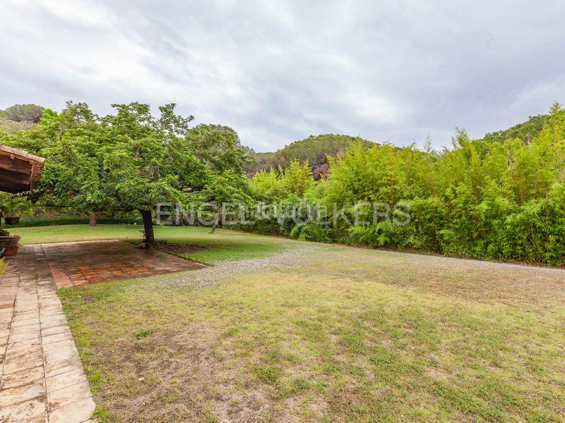 Foto cd9ab773-d93f-494e-9ef6-a6f233b6b27c. Casa con riscaldamento parcheggio piscina in Vilanova del Vallès