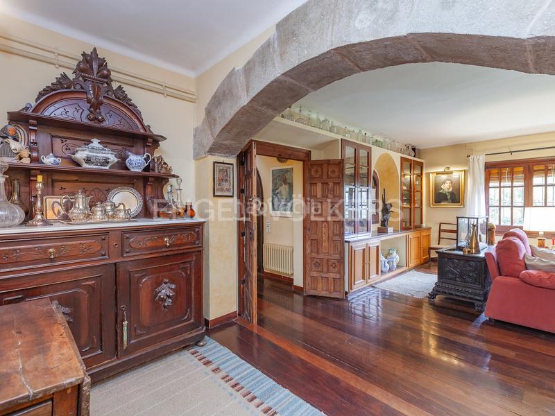 Foto ce22deaf-f77c-4e09-b253-5d87f9968a0b. Casa con riscaldamento parcheggio piscina in Vilanova del Vallès