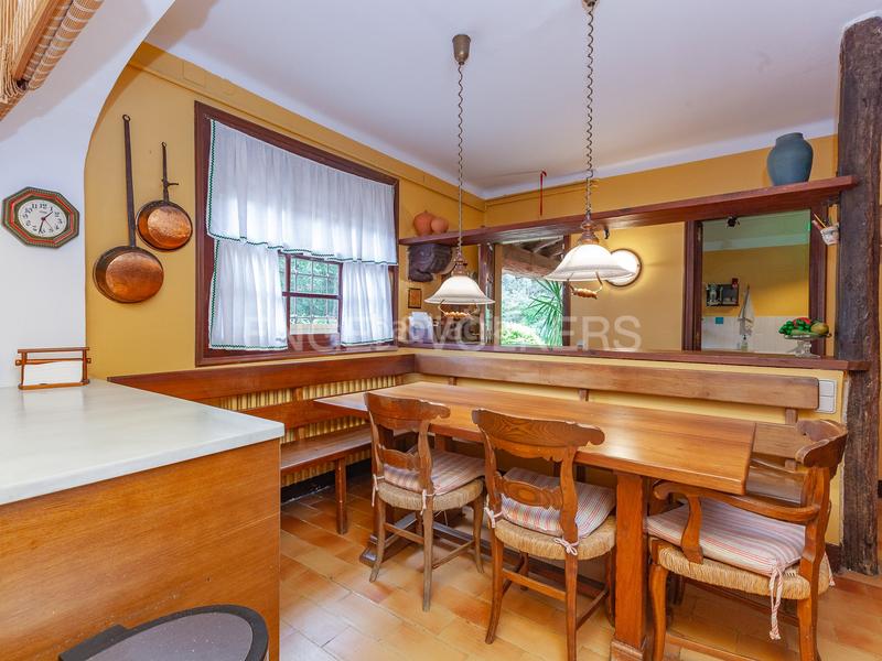 Foto cf680889-555f-4af6-8c77-974cd218aa03. Casa con riscaldamento parcheggio piscina in Vilanova del Vallès