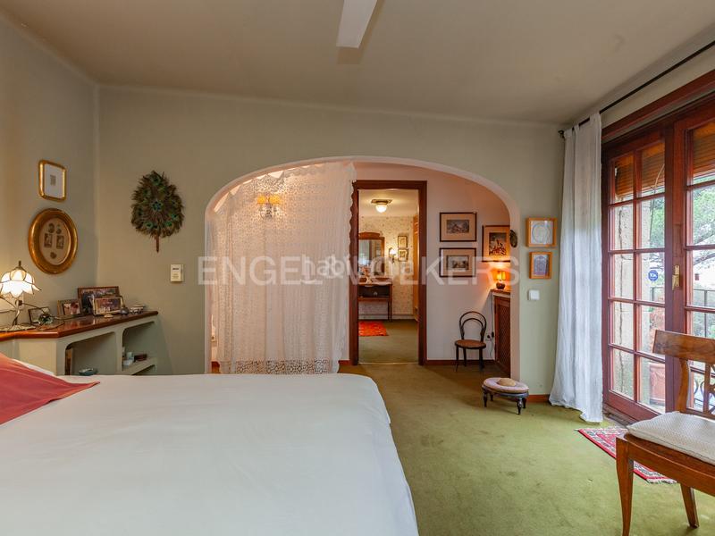 Foto db5e00d7-431f-439e-8ad0-7fa2024f5d2a. Casa con riscaldamento parcheggio piscina in Vilanova del Vallès