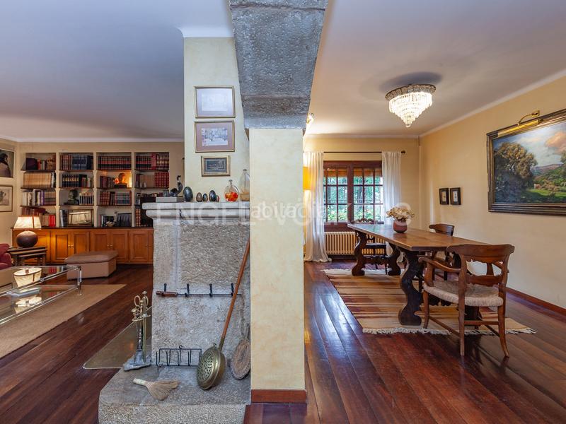 Foto fbeb7867-dcdf-48f4-a1d5-2541ac0b3204. Casa con riscaldamento parcheggio piscina in Vilanova del Vallès