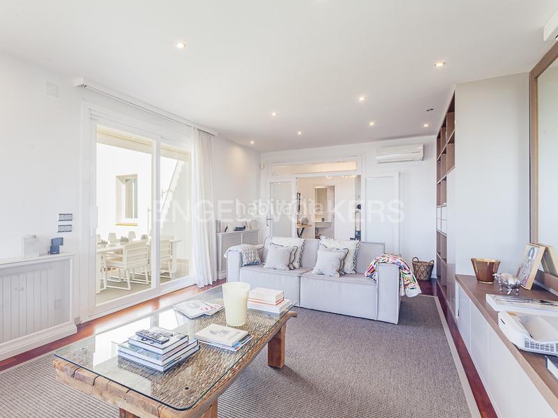 Foto 2da5737c-5500-41cf-ac11-6a9d1a04c3eb. Casa con riscaldamento parcheggio piscina in Urbanitzacions Mataró