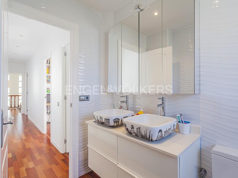 Foto 37b8e264-ed74-4451-9192-20cecf8e9c3c. Casa con riscaldamento parcheggio piscina in Urbanitzacions Mataró