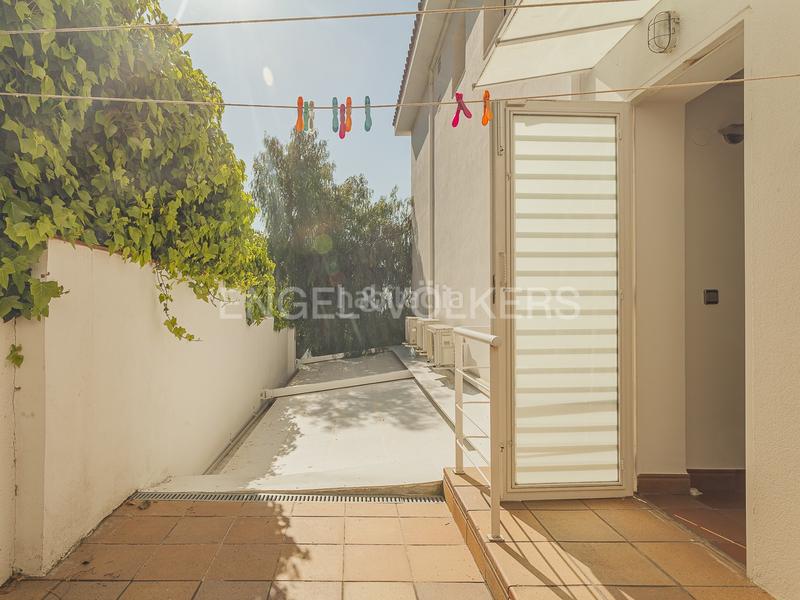 Foto 3a972140-662a-429d-86c8-862915541796. Casa con riscaldamento parcheggio piscina in Urbanitzacions Mataró