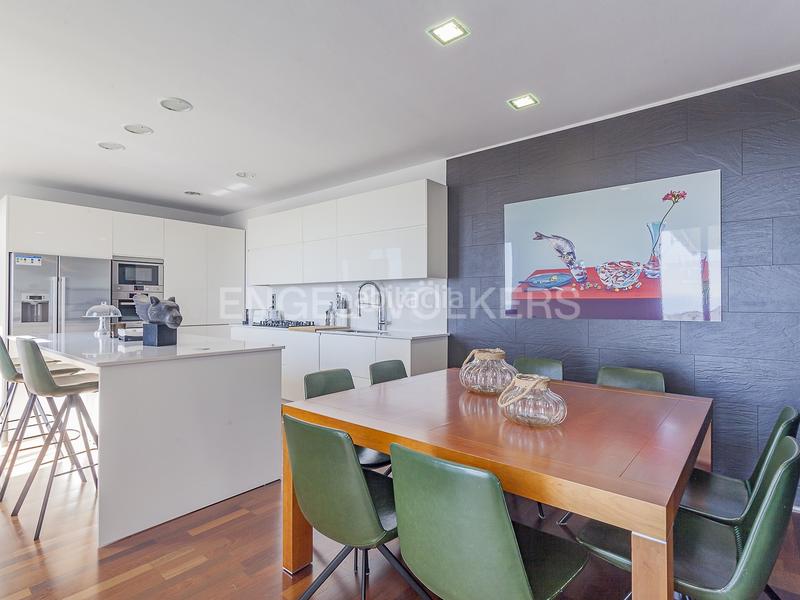 Foto 465cda65-cf3d-4b26-baa1-7eb939db2e71. Casa con riscaldamento parcheggio piscina in Urbanitzacions Mataró