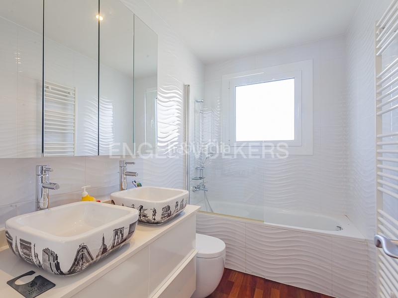 Foto 743fc437-47f1-4533-b7a3-1496ca9e295a. Casa con riscaldamento parcheggio piscina in Urbanitzacions Mataró