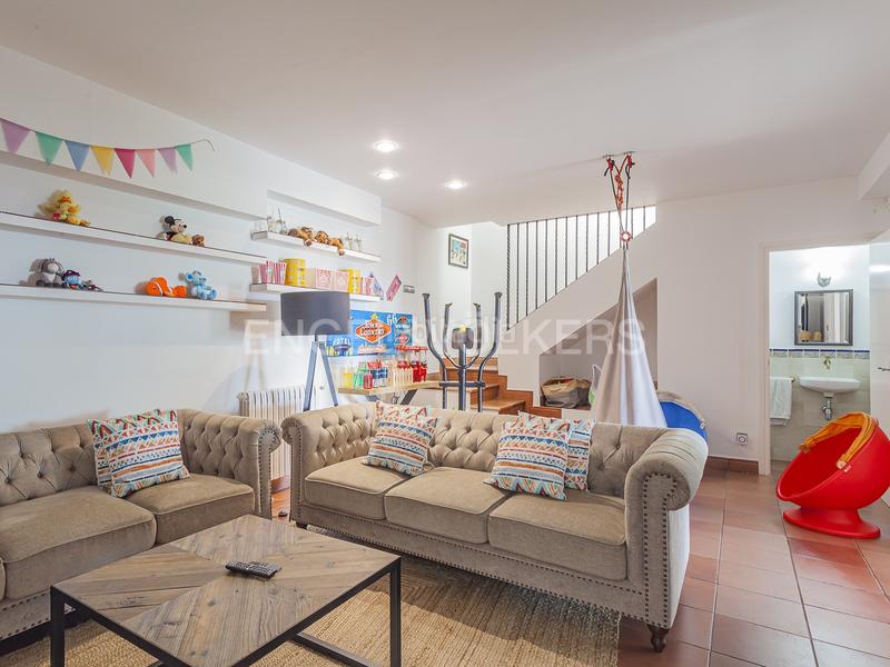 Foto 8d8a9750-7375-4bcf-846d-e126e327bfd8. Casa con riscaldamento parcheggio piscina in Urbanitzacions Mataró