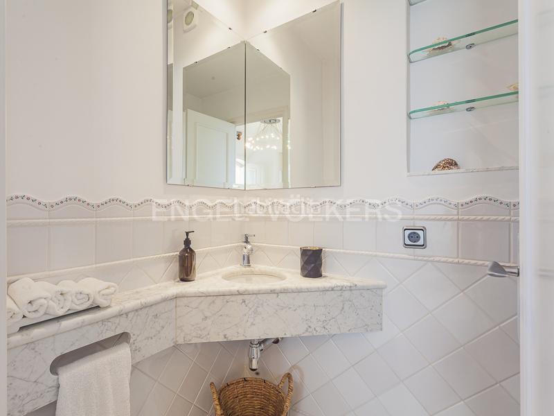 Foto b3cf45c3-71d8-425f-bb00-f817ce3fa2f9. Casa con riscaldamento parcheggio piscina in Urbanitzacions Mataró