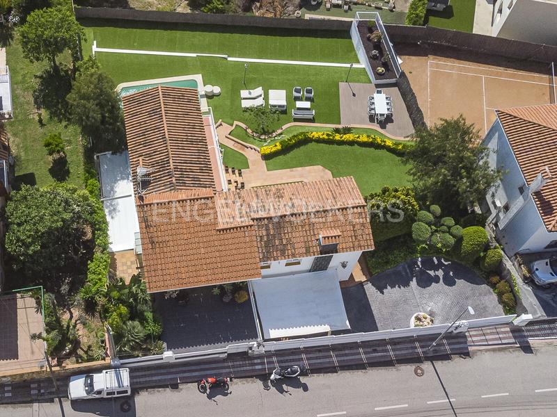 Foto b861851e-3a81-4ac9-b551-d7934532a2c4. Casa con riscaldamento parcheggio piscina in Urbanitzacions Mataró