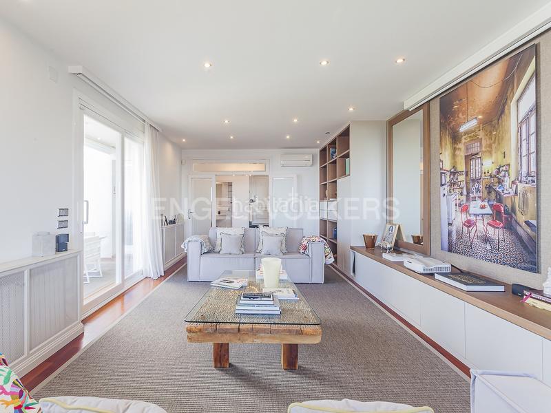 Foto c941edd1-eb2e-4225-b631-f6ba35346095. Casa con riscaldamento parcheggio piscina in Urbanitzacions Mataró