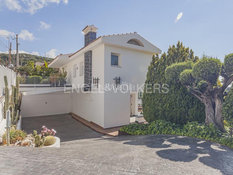 Foto dbdf20cc-b4f4-45c6-a2b9-a33732f5d74b. Casa con riscaldamento parcheggio piscina in Urbanitzacions Mataró