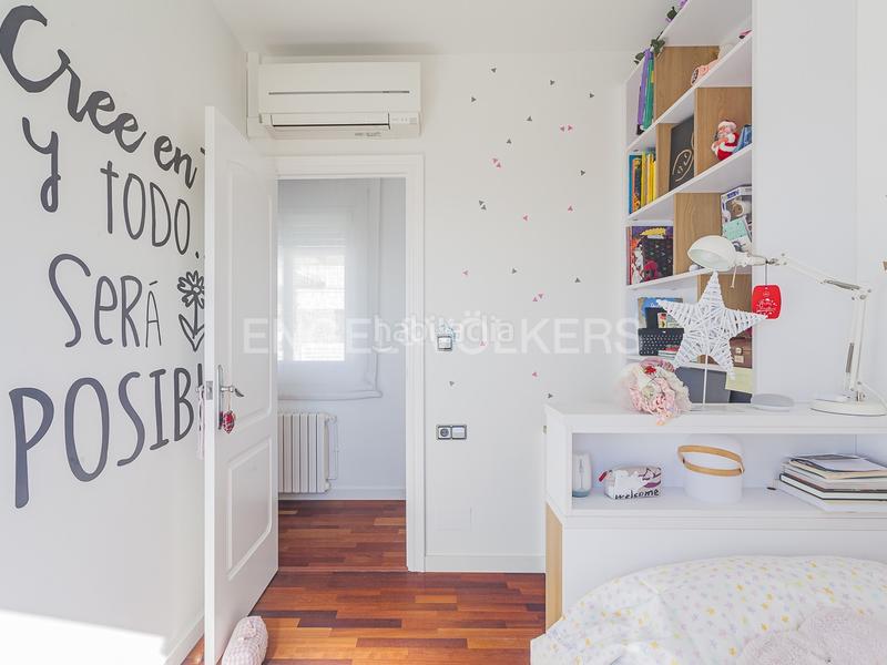 Foto fc68fd8e-f59c-4a47-810b-0735ab7fd474. Casa con riscaldamento parcheggio piscina in Urbanitzacions Mataró