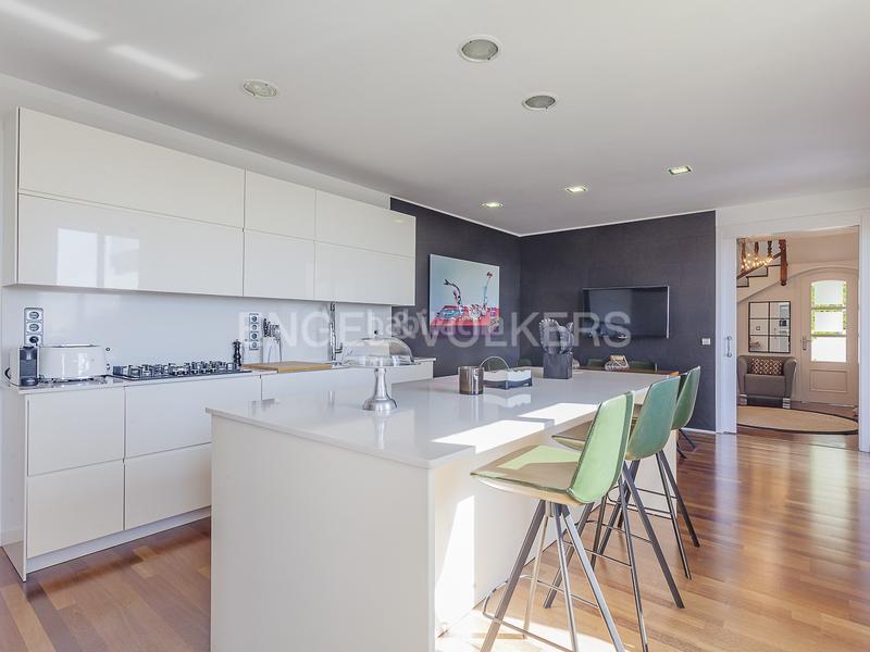 Foto ff61bdc1-bdfb-49da-a3c1-c70093c86e81. Casa con riscaldamento parcheggio piscina in Urbanitzacions Mataró