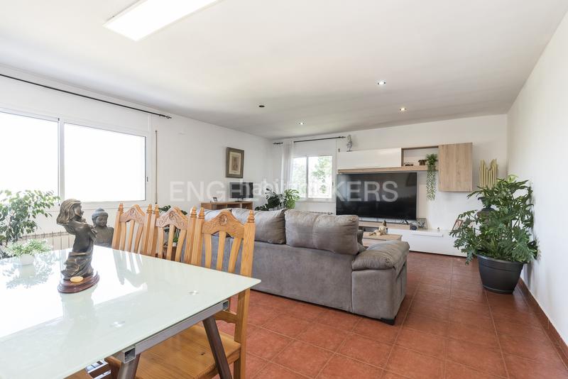 Foto 08edb54e-39f8-4e35-9a3c-b30ff396ad55. Maison avec chauffage parking piscine dans Canyelles