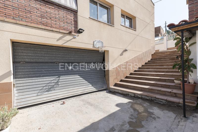 Foto 1a0604d1-b49a-4098-ad95-fbc26e1256d2. Maison avec chauffage parking piscine dans Canyelles