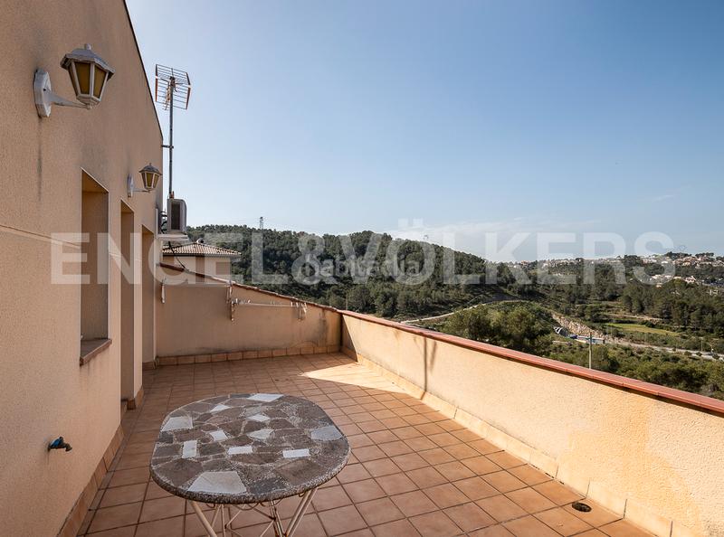 Foto 43242f5a-69db-4a7d-bb9b-3243d5022fa3. Maison avec chauffage parking piscine dans Canyelles