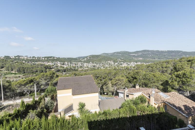 Foto 60a3de68-e437-4f8f-9795-b91f415dad35. Maison avec chauffage parking piscine dans Canyelles