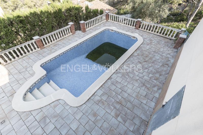 Foto 63a92d9d-f232-4e1f-81ed-4ed8d9f37faa. Maison avec chauffage parking piscine dans Canyelles