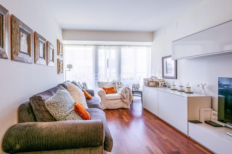 Foto 315090ea-a55b-4c80-a0a0-62c6ee7d42b5. Alquiler apartamento encantador piso al lado del mar en Barcelona