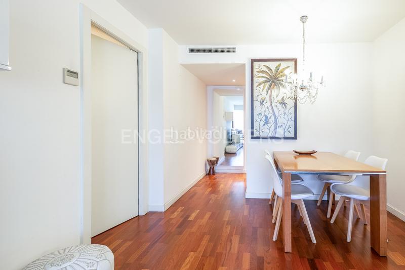Foto 60bb7d0e-31f3-4415-83c7-ea3a6caa25cc. Alquiler apartamento encantador piso al lado del mar en Barcelona