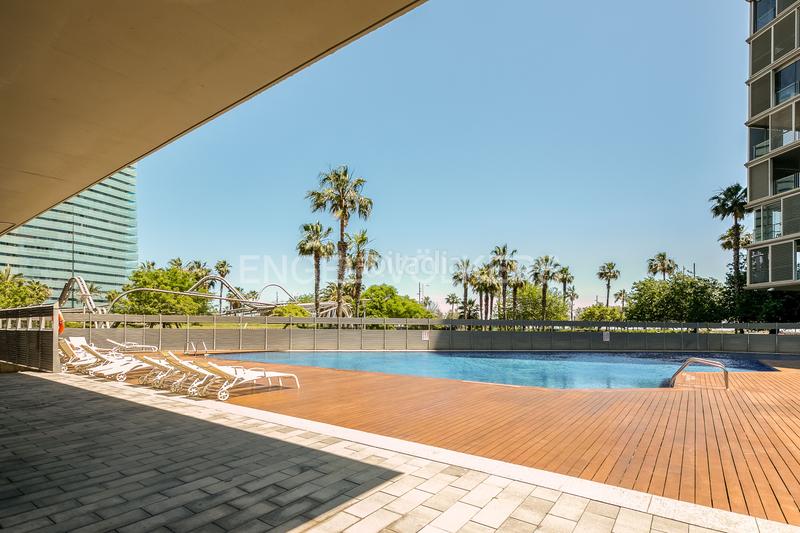 Foto 95cc446f-0bb2-41d1-85c8-437adfd1914e. Alquiler apartamento encantador piso al lado del mar en Barcelona