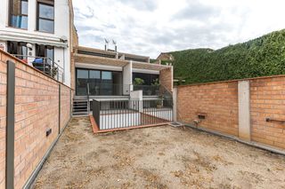 Casa a schiera in Molins de Rei. Casa unifamiliar de alta gama 4 habitaciones, 2 suites de ensueñ