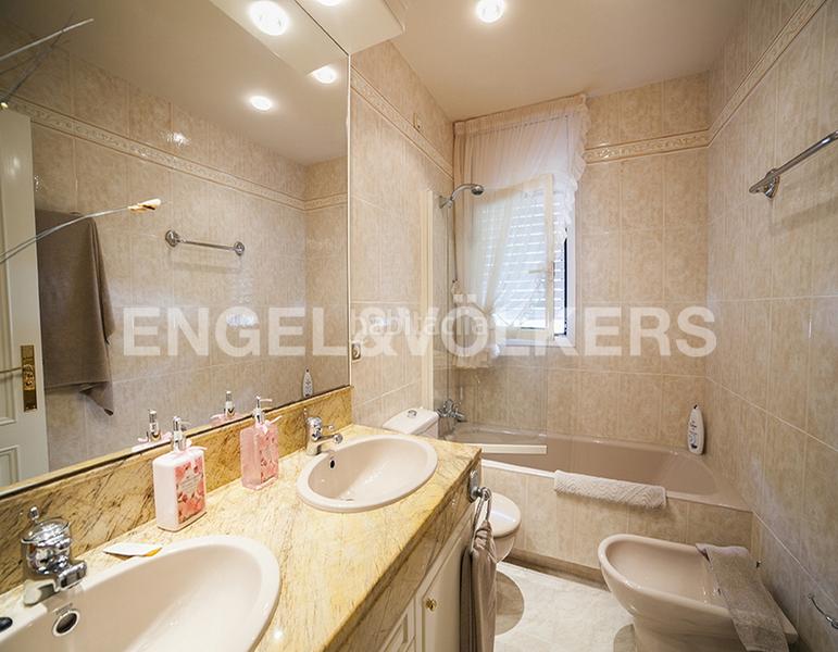 Foto 8375c6bd-9da0-489f-81f6-507191b4c624. Casa amb calefacció aparcament piscina a Can Girona - Terramar - Vinyet Sitges