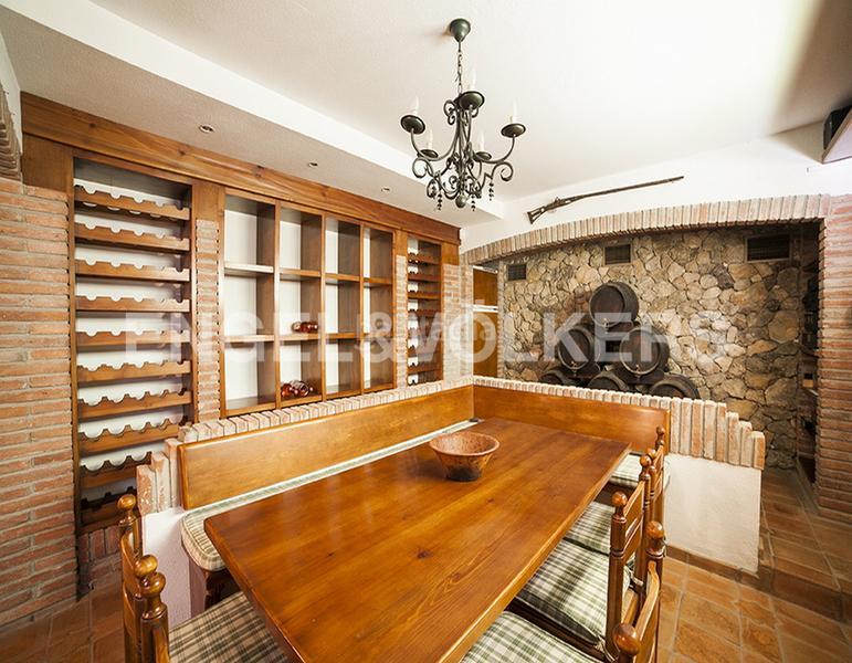 Foto cfbe01df-9b9f-4e3b-a9e7-ed8c1019ef95. Casa amb calefacció aparcament piscina a Can Girona - Terramar - Vinyet Sitges