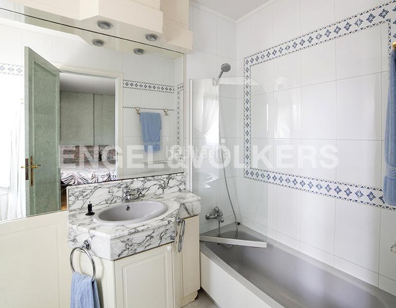 Foto dd9c33ab-2182-45b5-9884-ae2d5d6b47bf. Casa amb calefacció aparcament piscina a Can Girona - Terramar - Vinyet Sitges