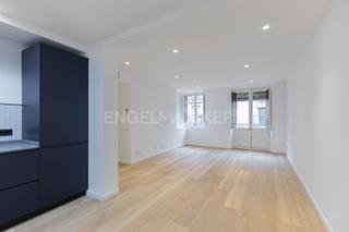 Apartamento en Raval. Piso de obra nueva al lado de la rambla